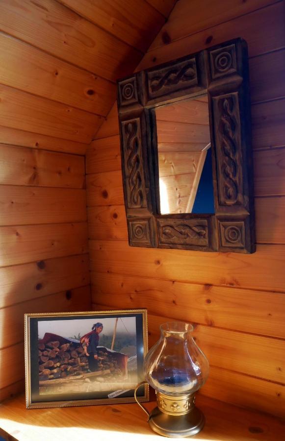 Appartement Dans Chalet Avec Jardin, Vue Montagne Aucun Bagian luar foto